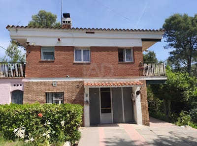 /international/es/carrer-del-concos-querol-catalonia-310108619544/