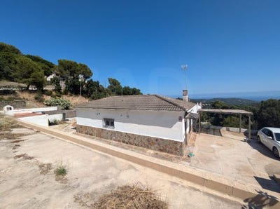 /international/es/calle-les-vinyes-sant-cebria-de-vallalta-catalonia-310119951639/