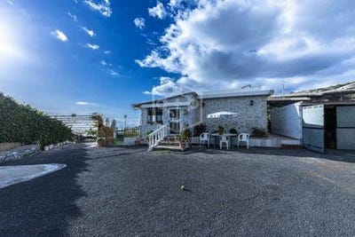 /international/es/guia-de-isora-canary-islands-310105103384/