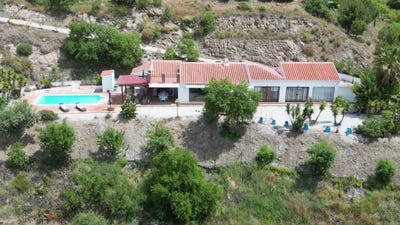/international/es/canillas-de-aceituno-andalusia-310099463378/