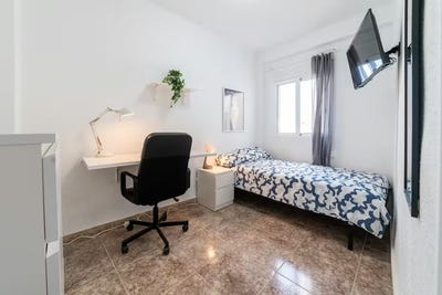 /international/es/carrer-verge-de-l-olivar-torrent-valencian-community-310093855290/