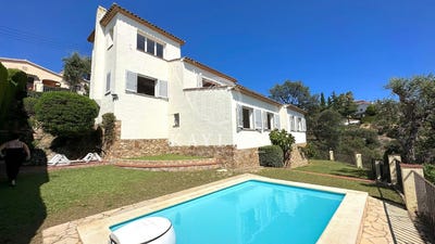 /international/es/castell-platja-d-aro-catalonia-310100761478/?lang=zh-cn