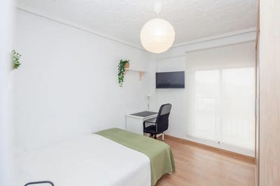 /international/es/carrer-descalante-valencia-valencian-community-310098555715/?lang=zh-tw