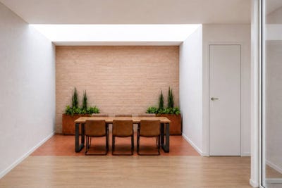 /international/es/pintor-gisbert-valencia-capital-valencian-community-310109485083/