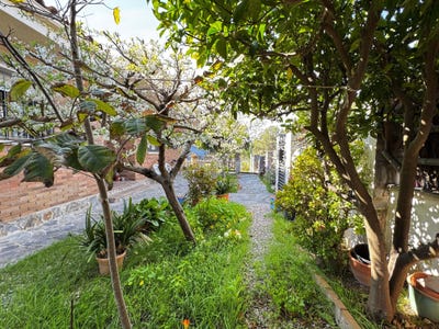 /international/es/avinguda-de-la-sardana-de-l-emporda-sitges-catalonia-310108053906/
