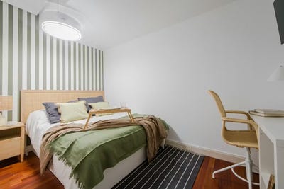 /international/es/calle-de-ana-de-austria-madrid-madrid-310101960270/
