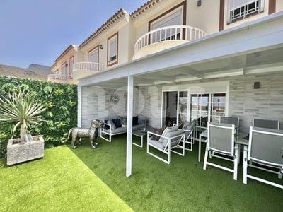 /international/es/tenerife-valencian-community-120092199264/
