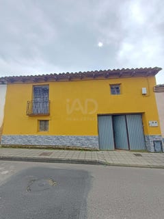 /international/es/calle-la-iglesia-valverde-de-la-virgen-castile-and-leon-310106793543/