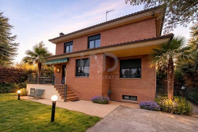 /international/es/calle-la-union-san-andres-del-rabanedo-castile-and-leon-310106684574/
