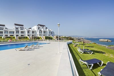 /international/es/casares-del-mar-bahia-de-casares-casares-andalusia-310101156147/?lang=id