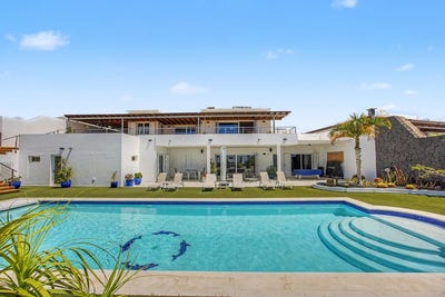 /international/es/puerto-calero-canary-islands-310108509390/