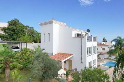 /international/es/salobrena-andalusia-120095666536/