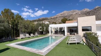/international/es/altea-valencian-community-310106576756/