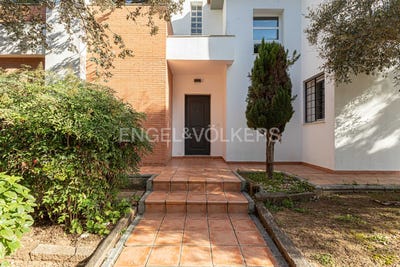/international/es/bollullos-de-la-mitacion-andalusia-310100638761/?lang=zh-tw