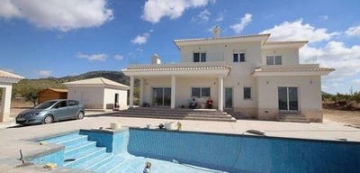/international/es/pinoso-madrid-310103788833/