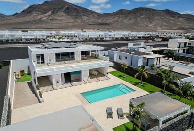 /international/es/playa-blanca-canary-islands-310103094536/