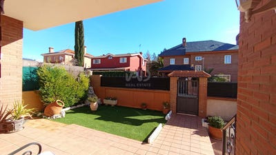 /international/es/calle-zuloaga-meco-madrid-310106418863/