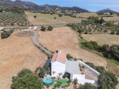 /international/es/casarabonela-andalusia-120081622390/