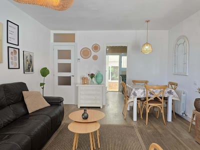 /international/es/avinguda-dels-pins-cunit-catalonia-310108082446/