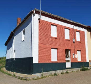 /international/es/calle-mayor-pajares-de-los-oteros-castile-and-leon-310109579818/