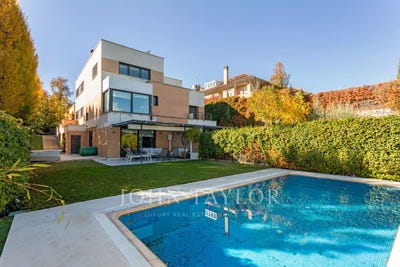 /international/es/madrid-madrid-310103683996/