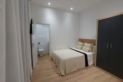/international/es/ronda-de-sant-pere-barcelona-catalonia-310096779099/