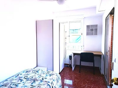 /international/es/carrer-del-bisbe-jaume-perez-valencia-valencian-community-310102510809/