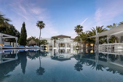 /international/es/cala-jondal-ibiza-balearic-islands-310097050623/