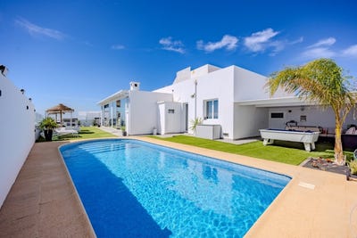 /international/es/costa-teguise-canary-islands-310103084694/
