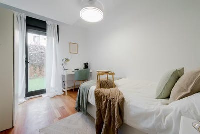 /international/es/calle-de-ana-de-austria-madrid-madrid-310101959793/