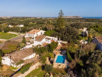 /international/es/es-castell-balearic-islands-120078931152/
