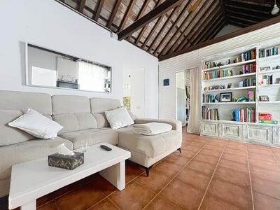 /international/es/calle-huerta-portimao-andalusia-310107491056/
