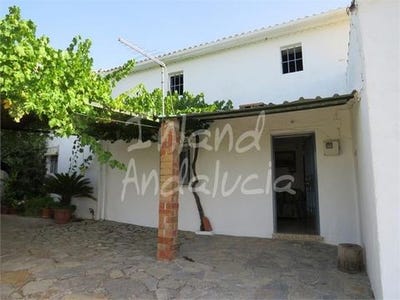 /international/es/castillo-de-locubin-andalusia-310100042440/