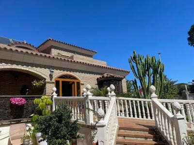 /international/es/calle-valeriana-9-carboneros-andalusia-310108644381/