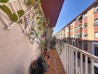 /international/es/carrer-de-petrarca-sabadell-catalonia-310106575607/