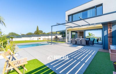 /international/es/palau-saverdera-catalonia-310107413119/