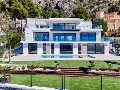 /international/es/altea-valencian-community-310108869817/