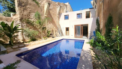 /international/es/8-carrer-d-en-laparra-binissalem-balearic-islands-310103219231/