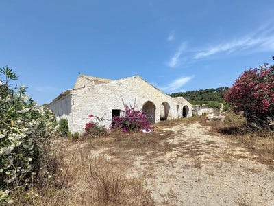 /international/es/es-mercadal-balearic-islands-310100698998/