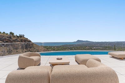/international/es/c-penas-rojas-21-03590-altea-alicante-spain-altea-valencian-community-310108862995/