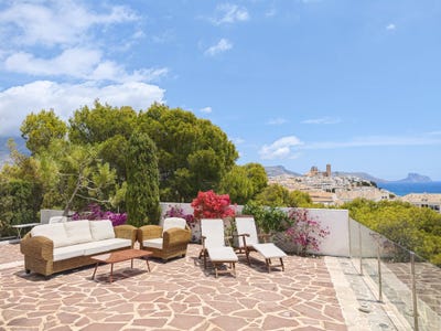 /international/es/calle-navarro-ramon-altea-valencian-community-310103995533/