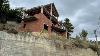 /international/es/corbera-de-llobregat-catalonia-310101352517/?lang=zh-cn