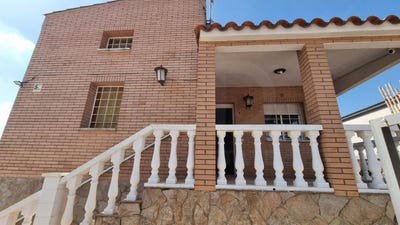 /international/es/carrer-de-l-orquidia-montferri-catalonia-310109796802/