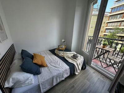 /international/es/plaza-de-tirso-de-molina-madrid-madrid-310100670820/