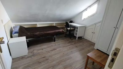 /international/es/calle-burgos-pozuelo-de-alarcon-madrid-310100007511/