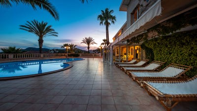/international/es/carrer-de-les-gavines-44-07160-peguera-illes-balears-spain-peguera-balearic-islands-310107090262/