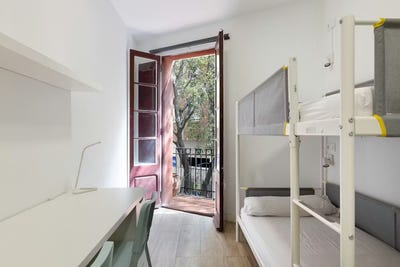 /international/es/carrer-de-bassegoda-barcelona-catalonia-310093844515/