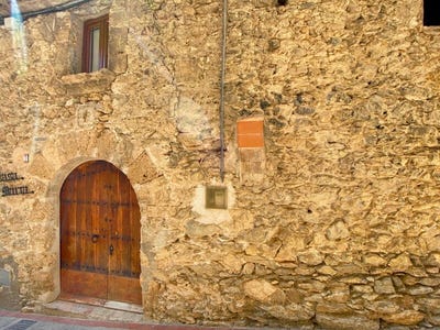 /international/es/carrer-de-figueres-les-escaules-costa-brava-les-escaules-catalonia-310100910510/