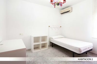 /international/es/calle-ruben-dario-sevilla-andalusia-310093824041/