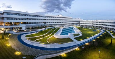 /international/es/avenida-rodajos-pozuelo-de-alarcon-madrid-310106937545/
